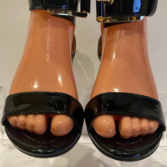 MICHAEL Michael Kors Open Toe Block Heel Sandals Patent Leather Black Size 6 EUC - Picture 4 of 10
